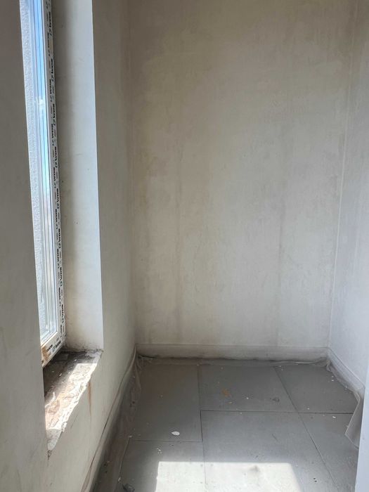 Таун в Бучі з частковим ремонтом,поруч вся інфраструктура!Газ!