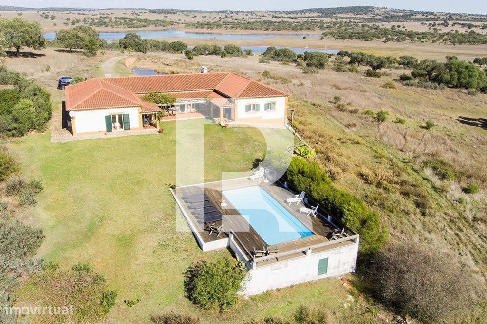 Herdade de Vale Lameira em Alcáçovas, Viana do Alentejo
