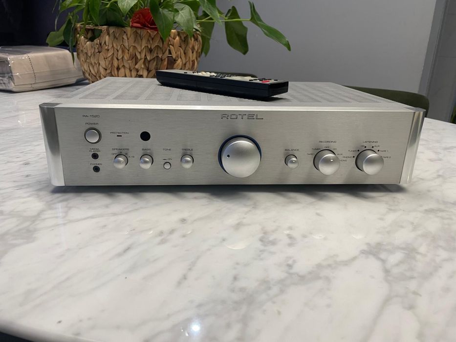 Amplificador ROTEL RA-1520 Como Novo