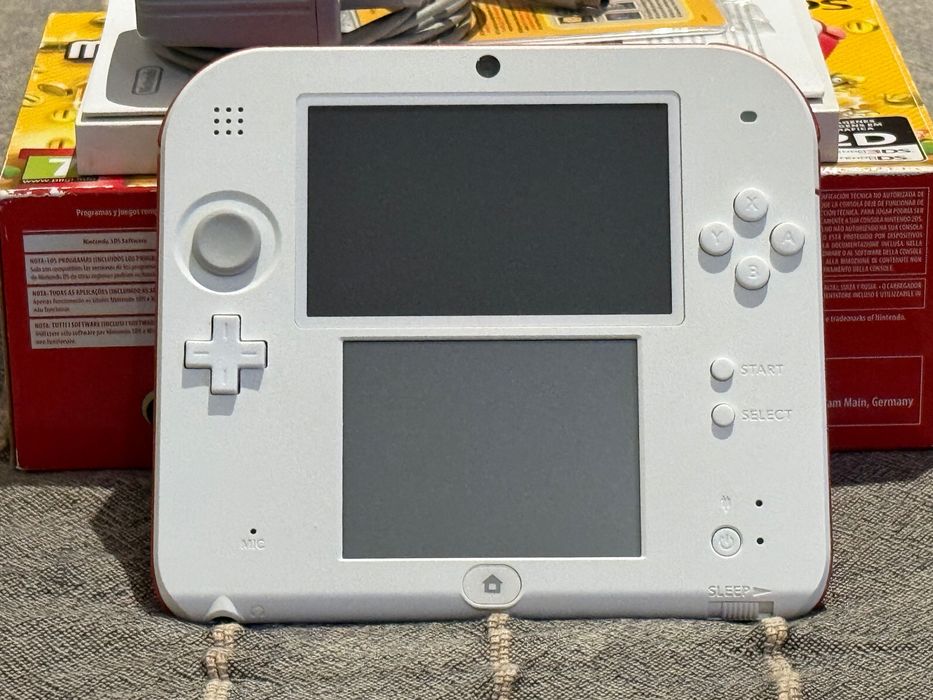 Nintendo 2DS Edição Especial Mario Desbloqueada