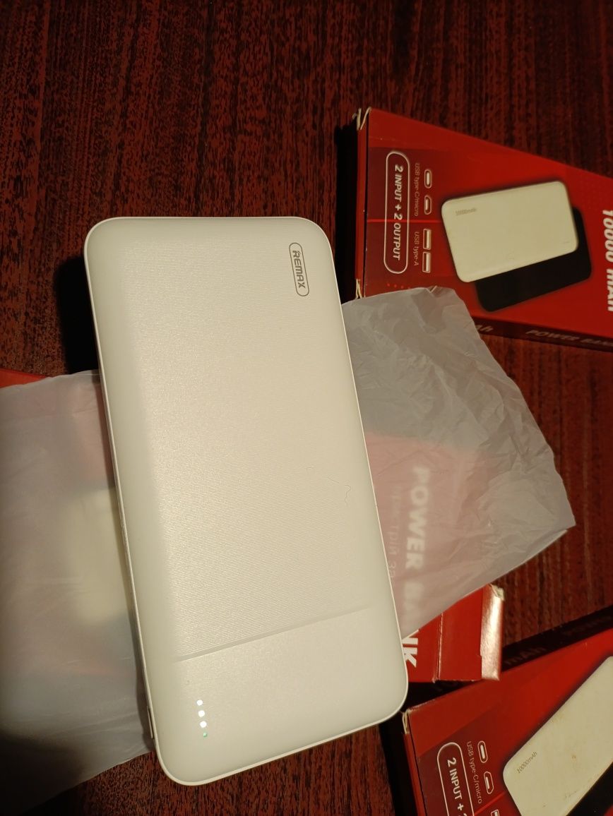 Павербанк Remax 10000 mAh power bank