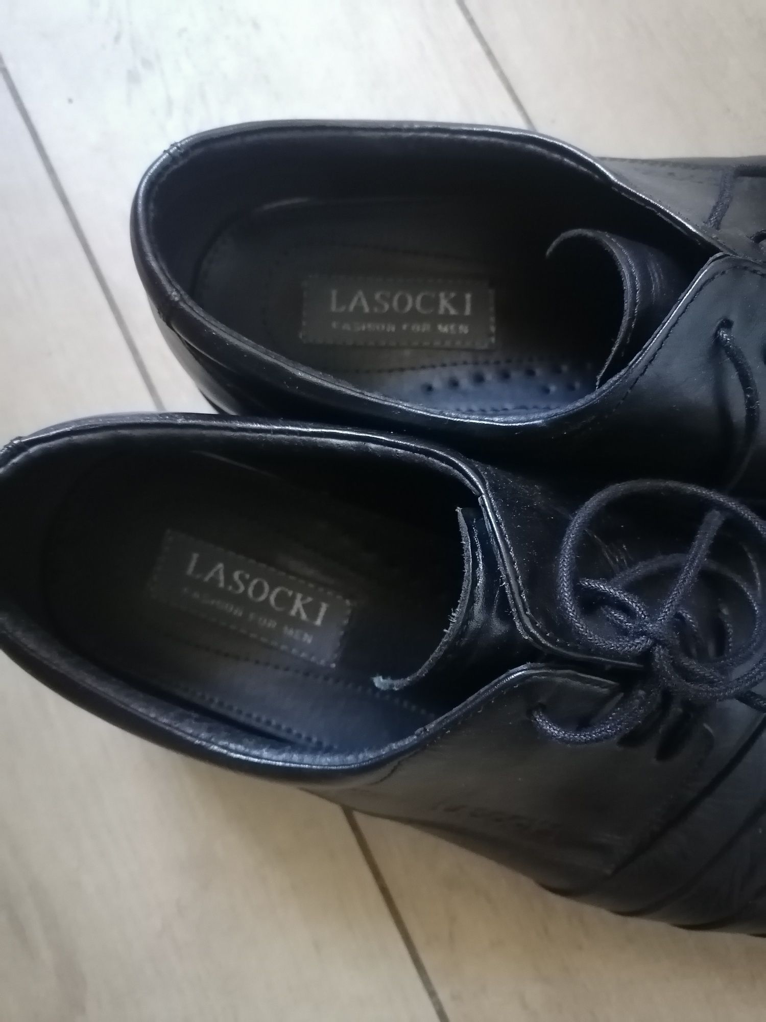 Pantofle eleganckie 43 męskie lasocki