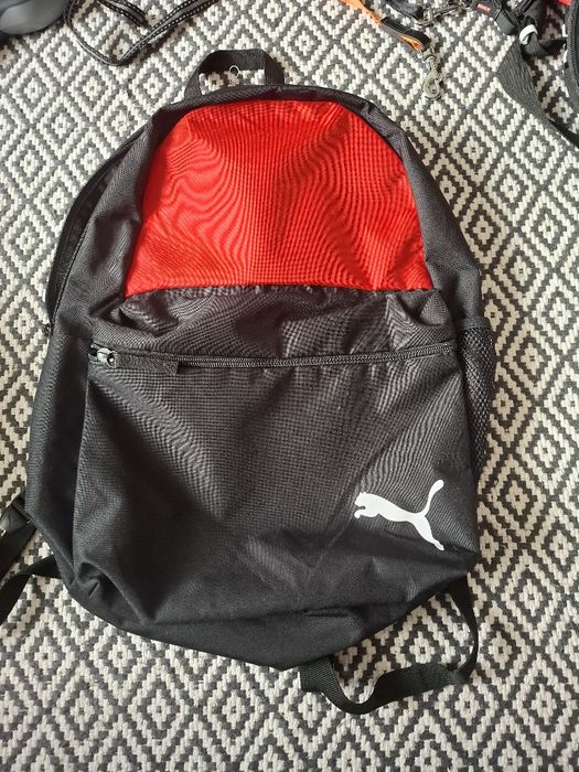 Рюкзаки не вживані