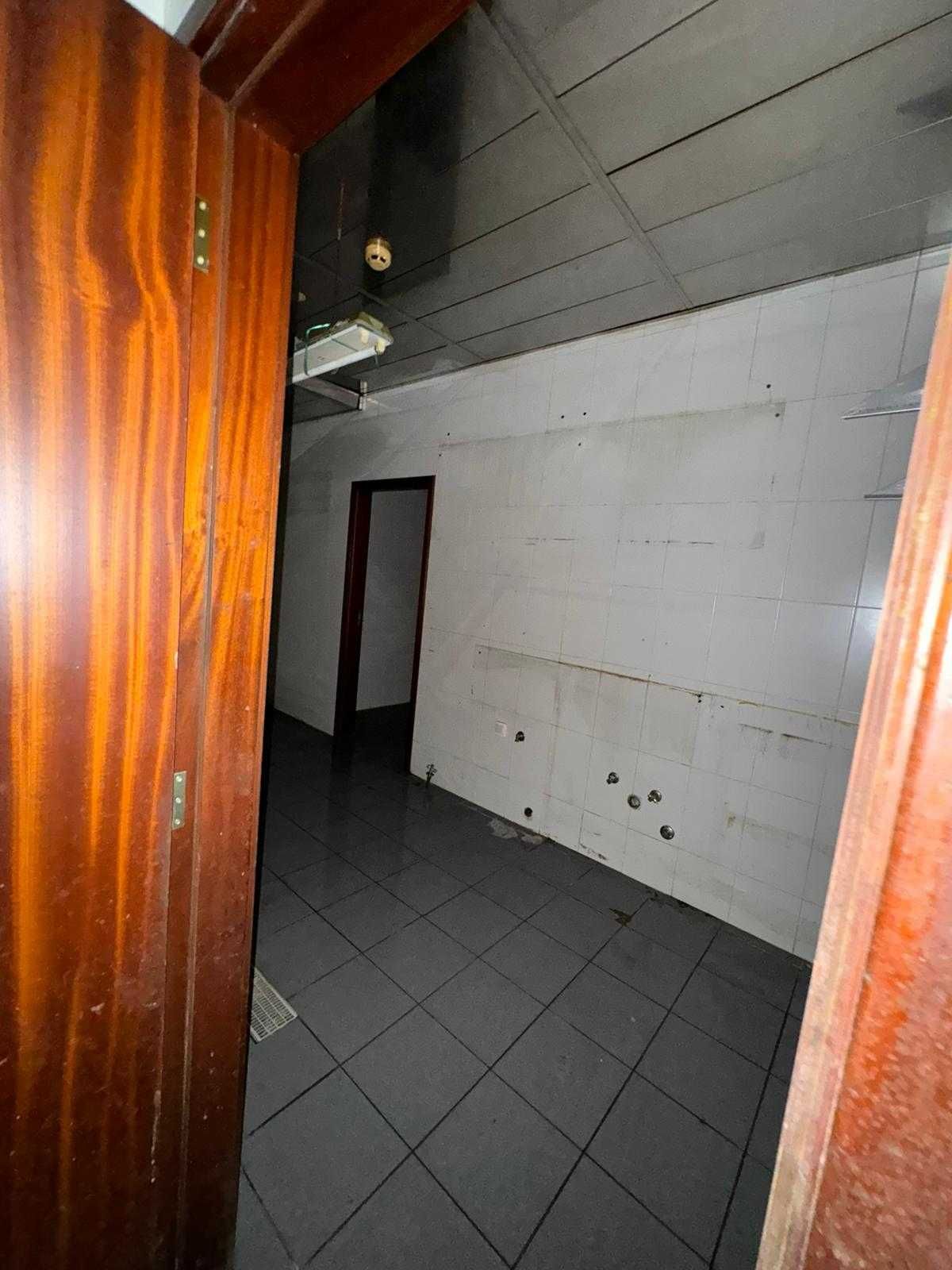 Loja para venda em St. Ovídio, Gaia