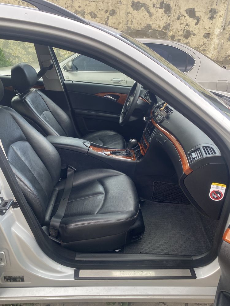 Мерседес Бенц 211 Рест Е220 CDI