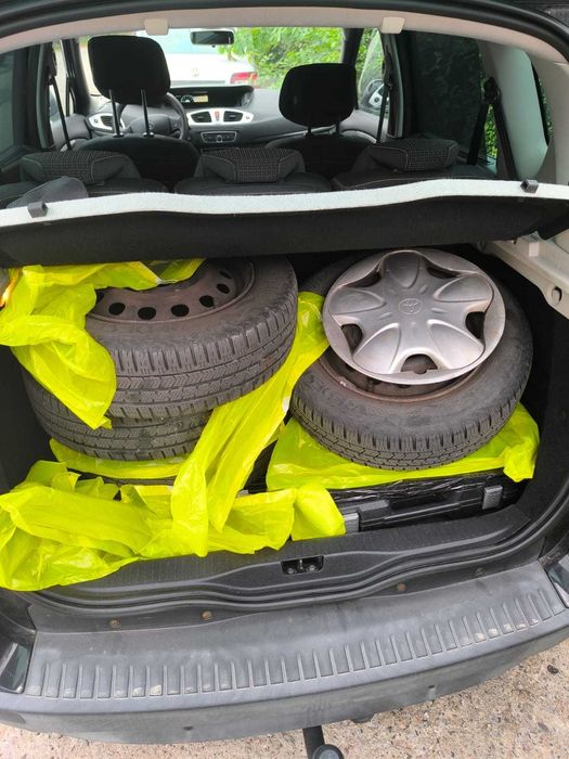 komplet kół na Toyota yaris 1 - Opony wielosezonowe 175/65 R14