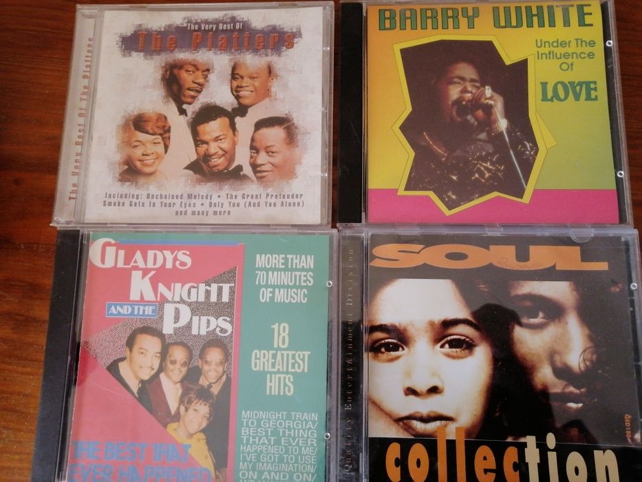Vários CDs.Tenho mais