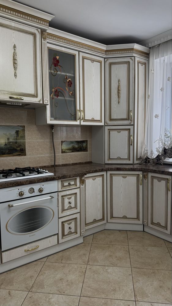 Кухня з мдф, довжина 5,20, плита термомтійка та вологостійка