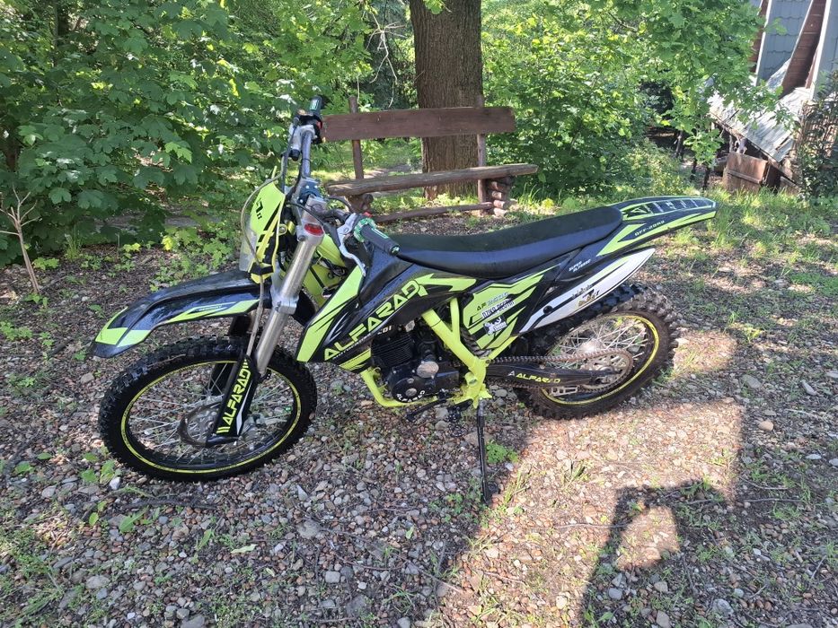 Cross Alfarad 250