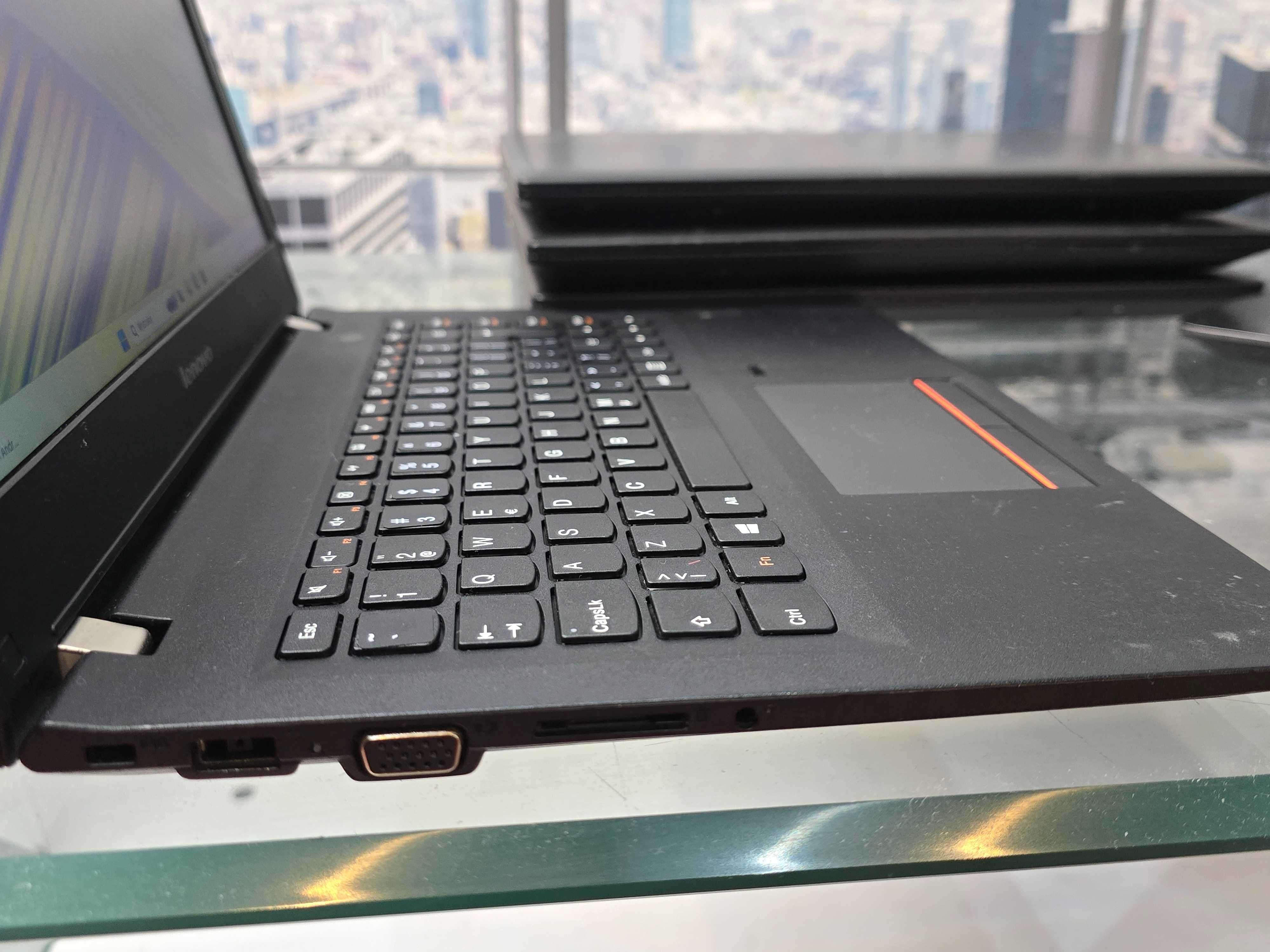 Biurowy Laptop Lenovo  i3 5005U 8GB RAM Dysk SSD Windows11 Office HDMI
