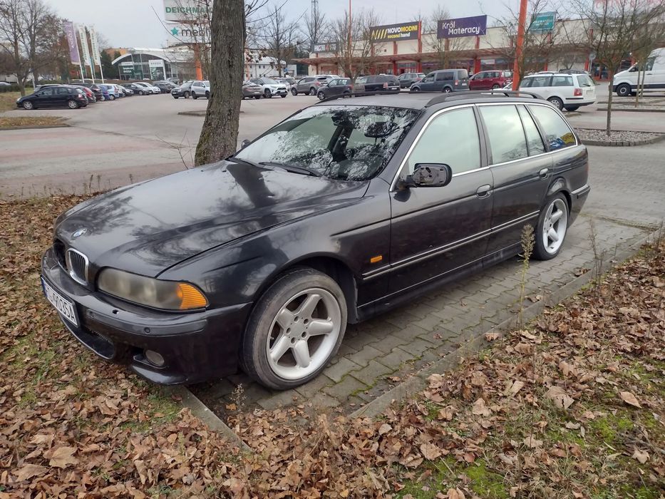 BMW Seria 5 540i 4.4 M pakiet AC Schnitzer alu import Szwajcaria