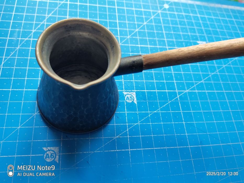 Турка для кофе маленькая.