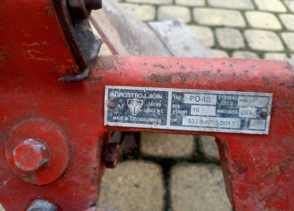 Traktorek, dzik, pług, glebogryzarka, brona, zabytek Czechosłowacja