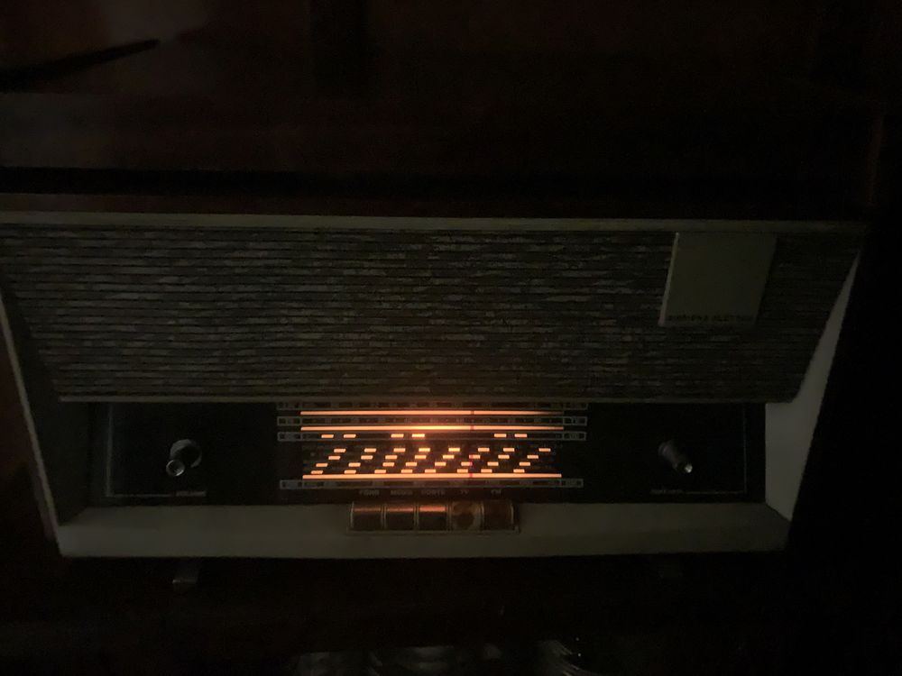 Radio Gira-Discos Antigo