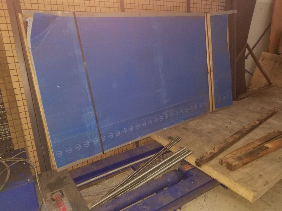 Plataforma elevatória de coluna hidráulica para cargas (1000 kgf)