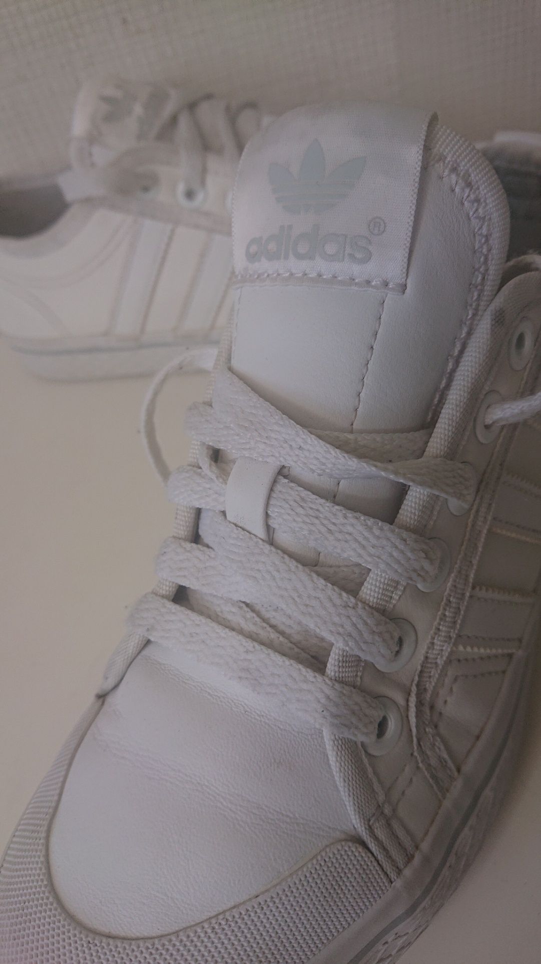 Кожаные оригинальные кроссовки кеды Adidas