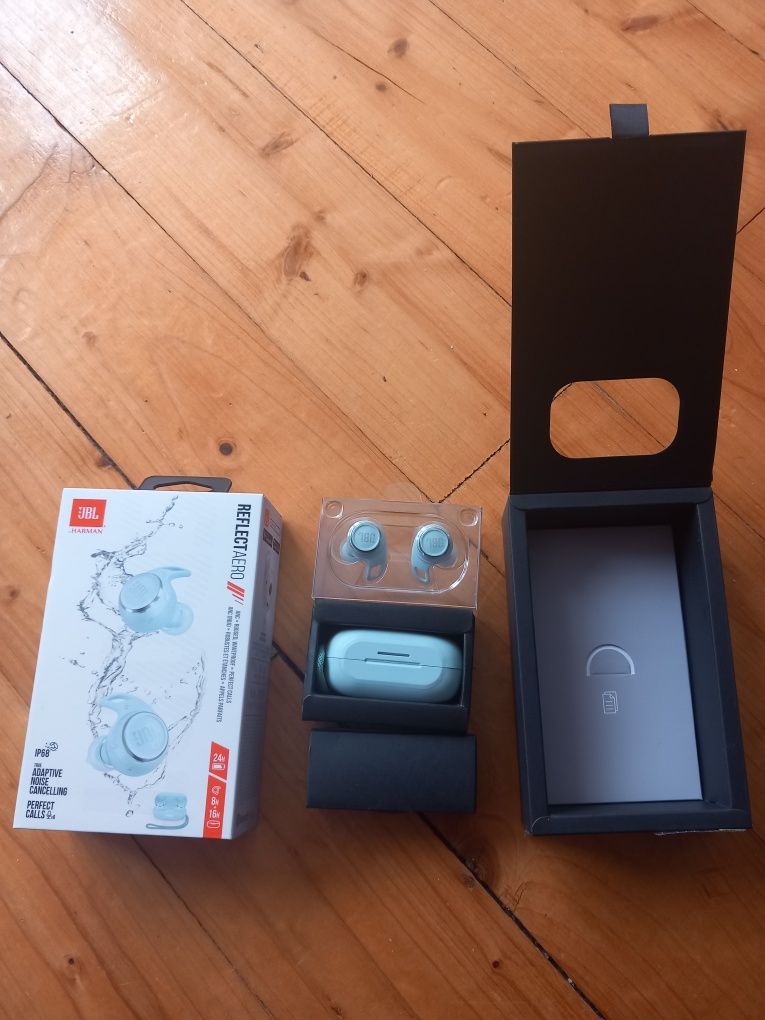 JBL ReflectAreo IP68
