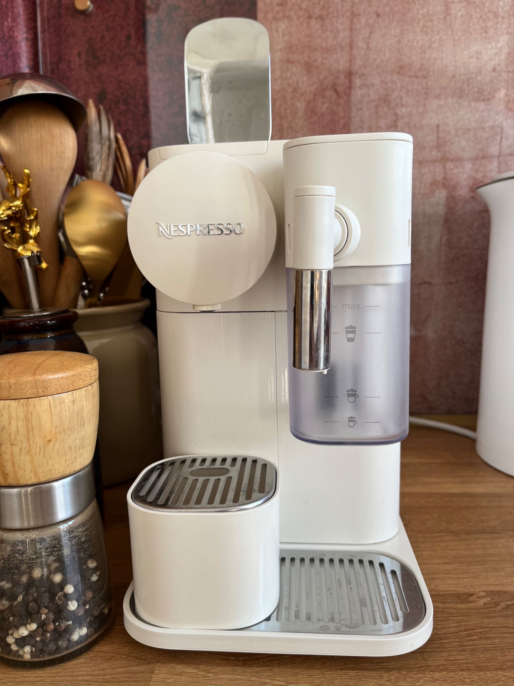 Ekspres do kawy DeLonghi Nespresso