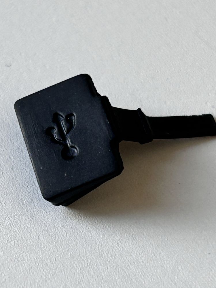 zaślepka gniazda USB Bosch KIOX zatyczka klapka