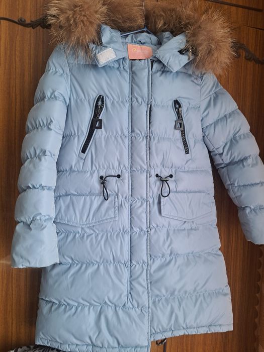 Зимова куртка для дівчинки 134