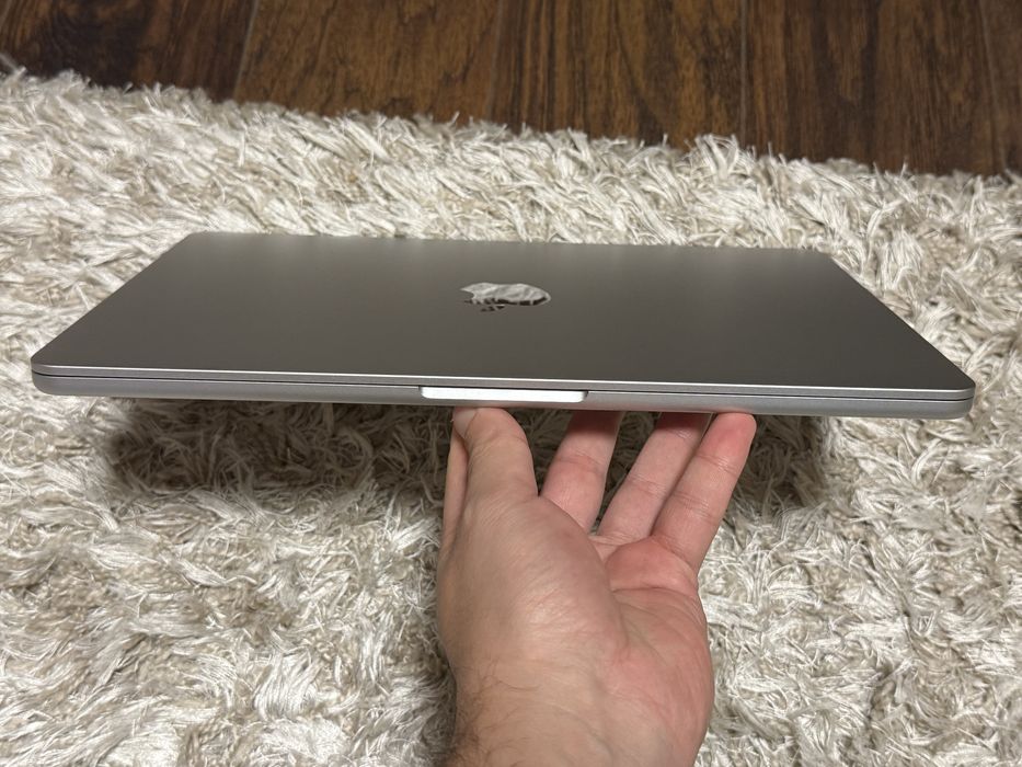 Ноутбук Appe MacBook air m3 16 256 silver, гарний стан. На гарантії!