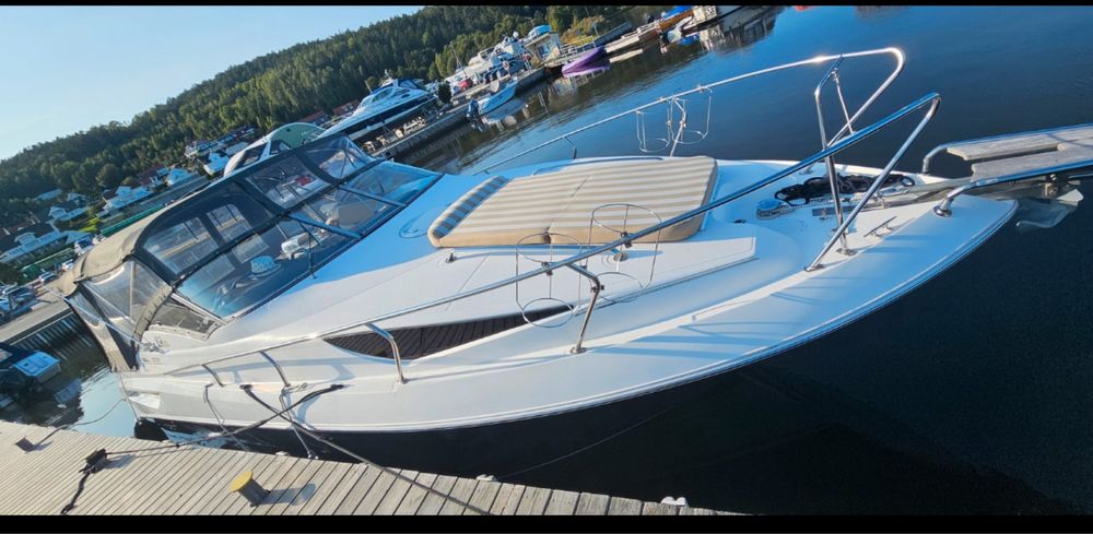 Łódz Motorowa Larson 927 Cabrio 8.2 MPI Motorówka Jacht