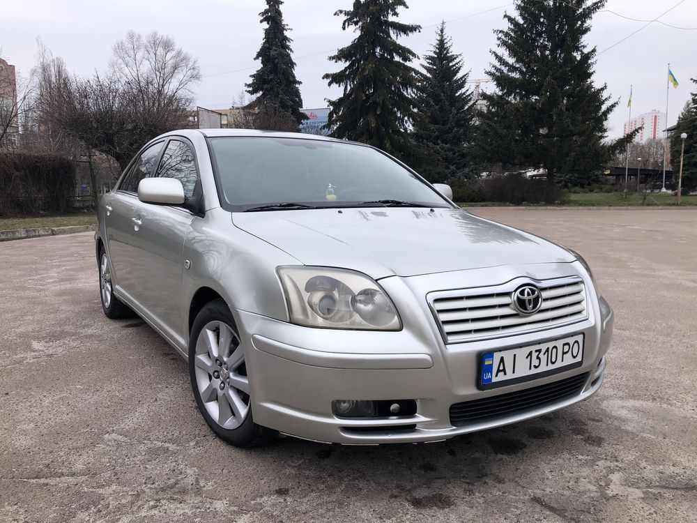 Toyota Avensis 1.8 газ-бензин