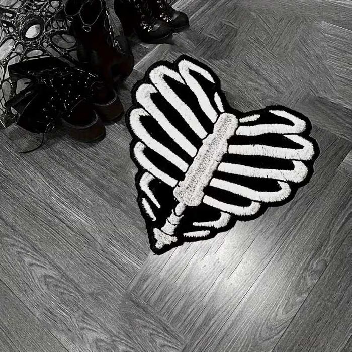 Całkowicie nowy dywan z motywem