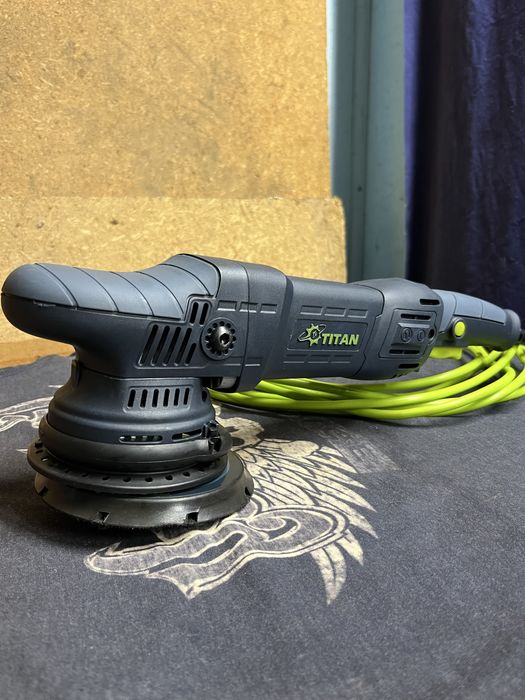 Продам полировальную машинку Titan