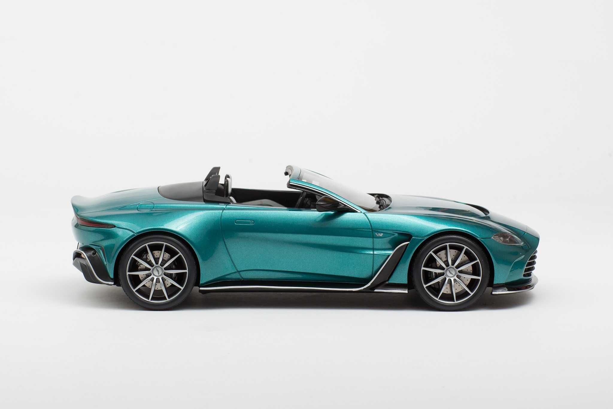 Aston Martin V12 Vantage Roadster Tayos Turquoise Green GT Spirit 1:18