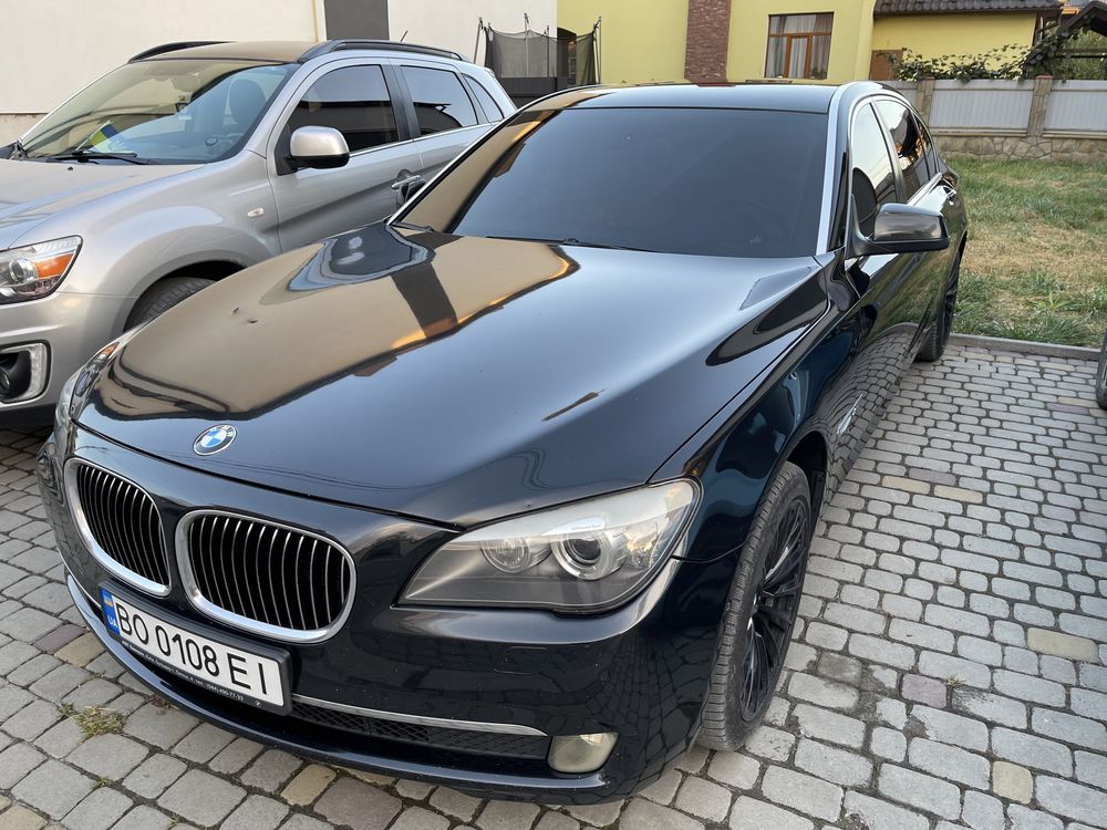 BMW 750Li 2010 4.4 повний привід