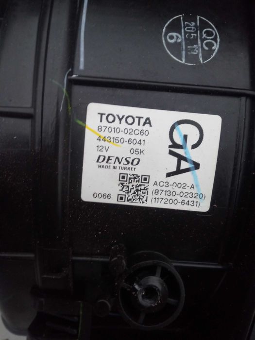 TOYOTA AURIS I 06-12 nagrzewnica klimatronik komplet europa