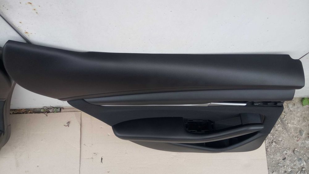 Карты дверей мазда 3 хэтчбек 2018-2025 года mazda 3 накладки на двери