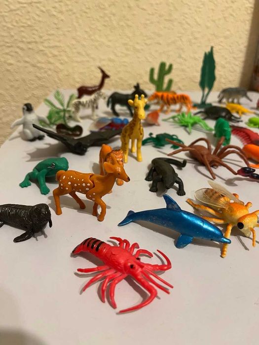 Фігурки тваринок (45 шт.)
