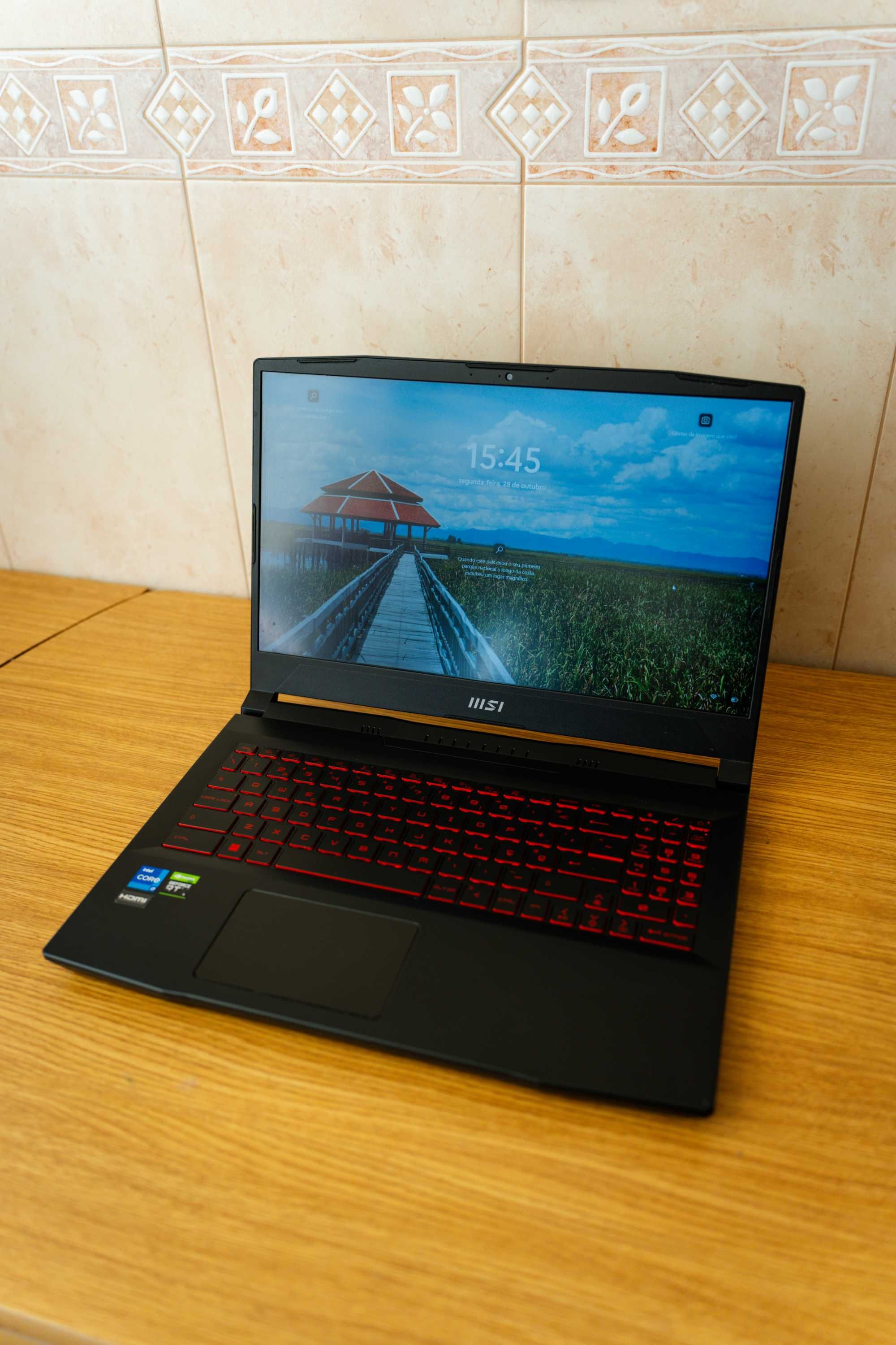 Portátil Gaming MSI Katana GF66 12UE - i7-12700H
