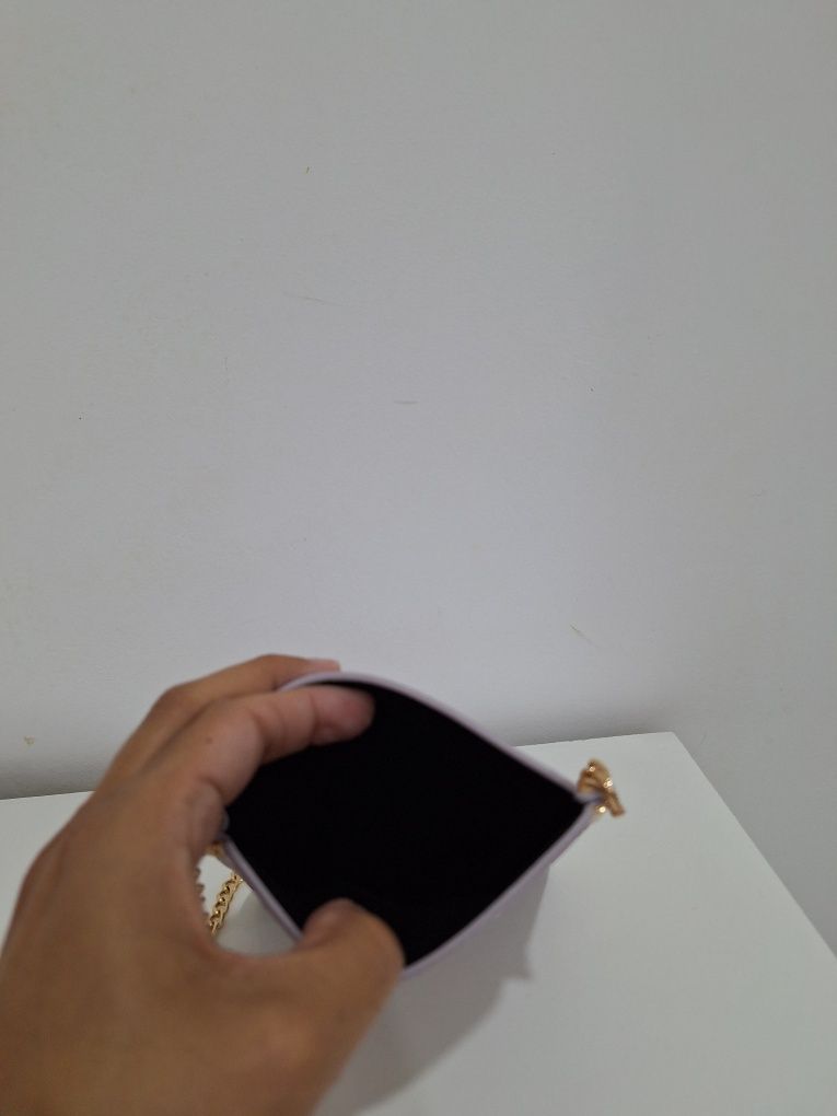 Bolsa para telemóvel em pele