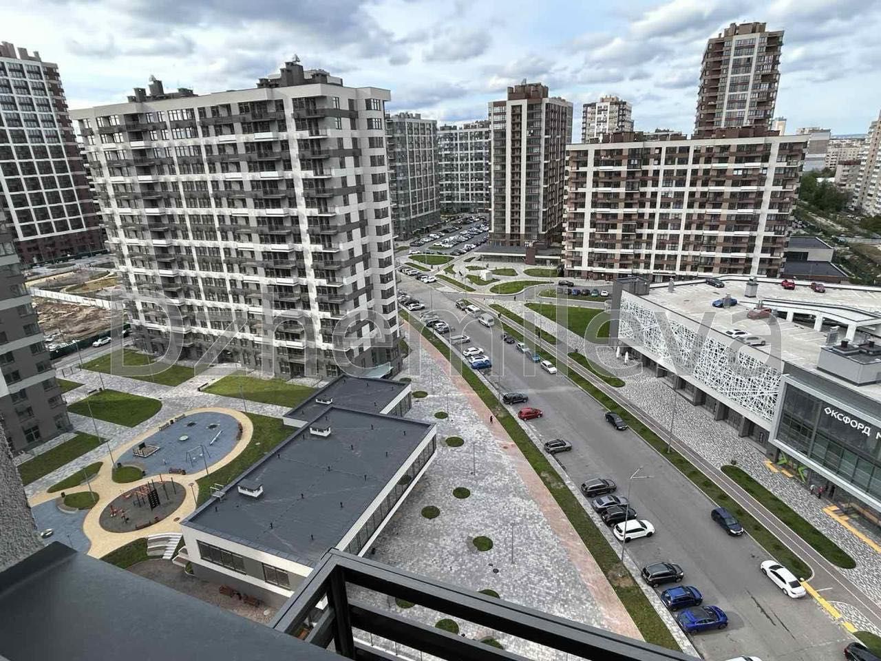 Варшавський мікрорайон 2 вул Олеся 2 Продам Без% місце паркінг 8.4