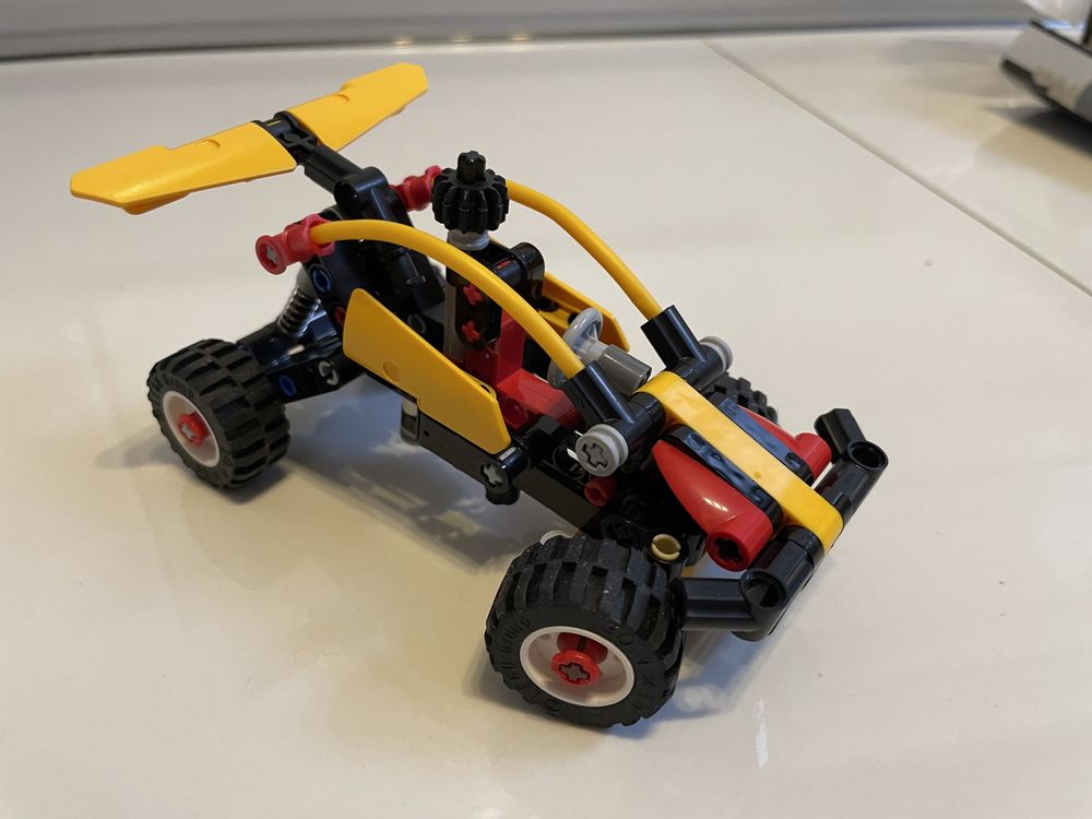 Lego Technic 2w1 - Buggy 42101