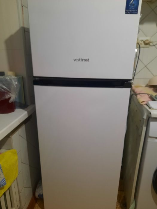 Продам холодильник Vestfrost cx263vb