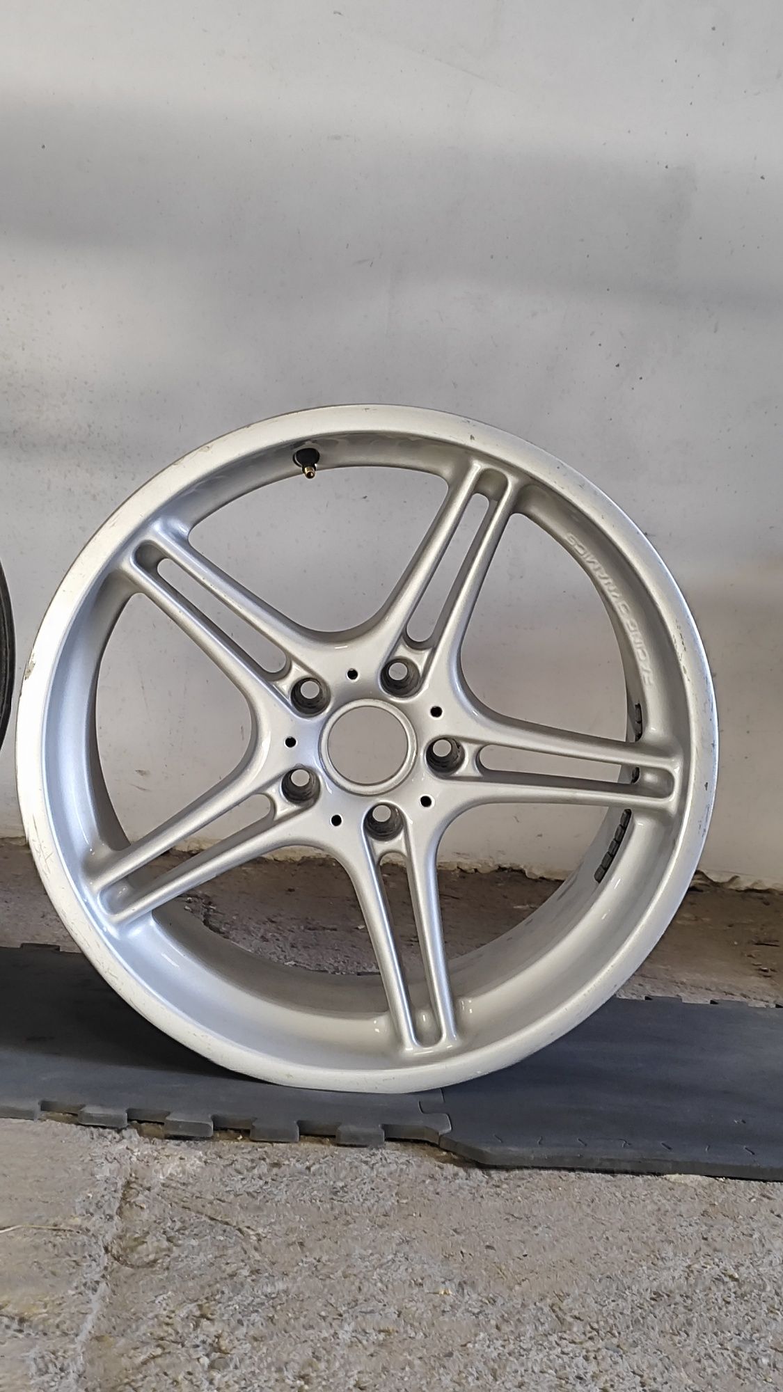 Felgi Racing Dynamics RD2 19" 4x8,5J