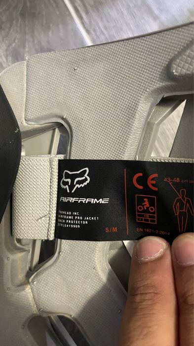 Peitoral fox airframe