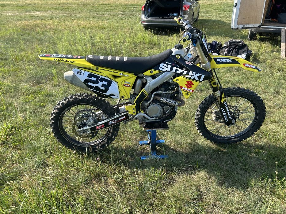 Suzuki 250   rmz