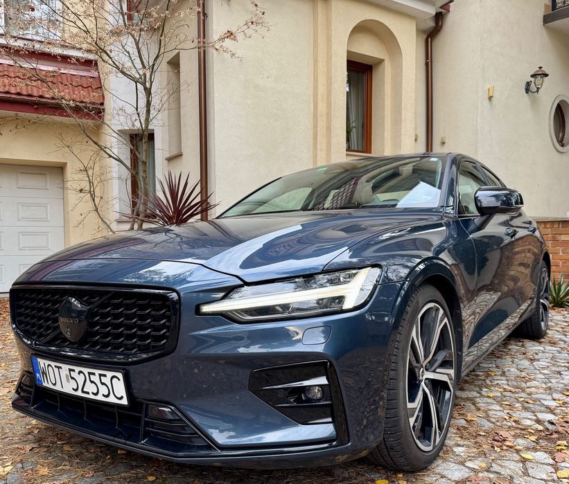 Volvo S60 Dark Plus kamera 360 stopni B5 Mild-Hybrid 264KM OKAZJA!