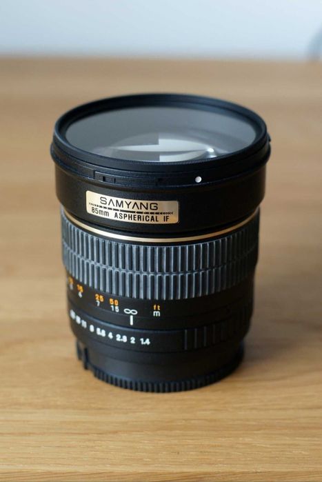 Obiektyw Samyang 85mm f/1.4, mocowanie Sony A