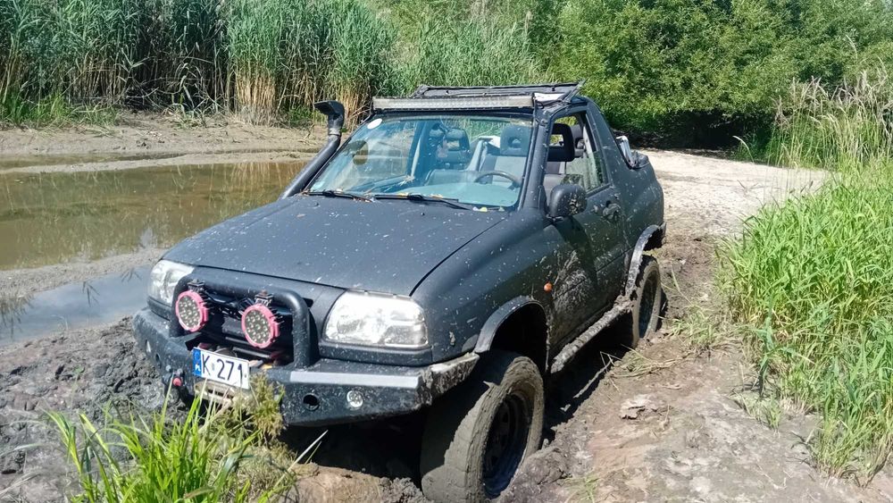 Suzuki grand vitara 1 2.0 3d