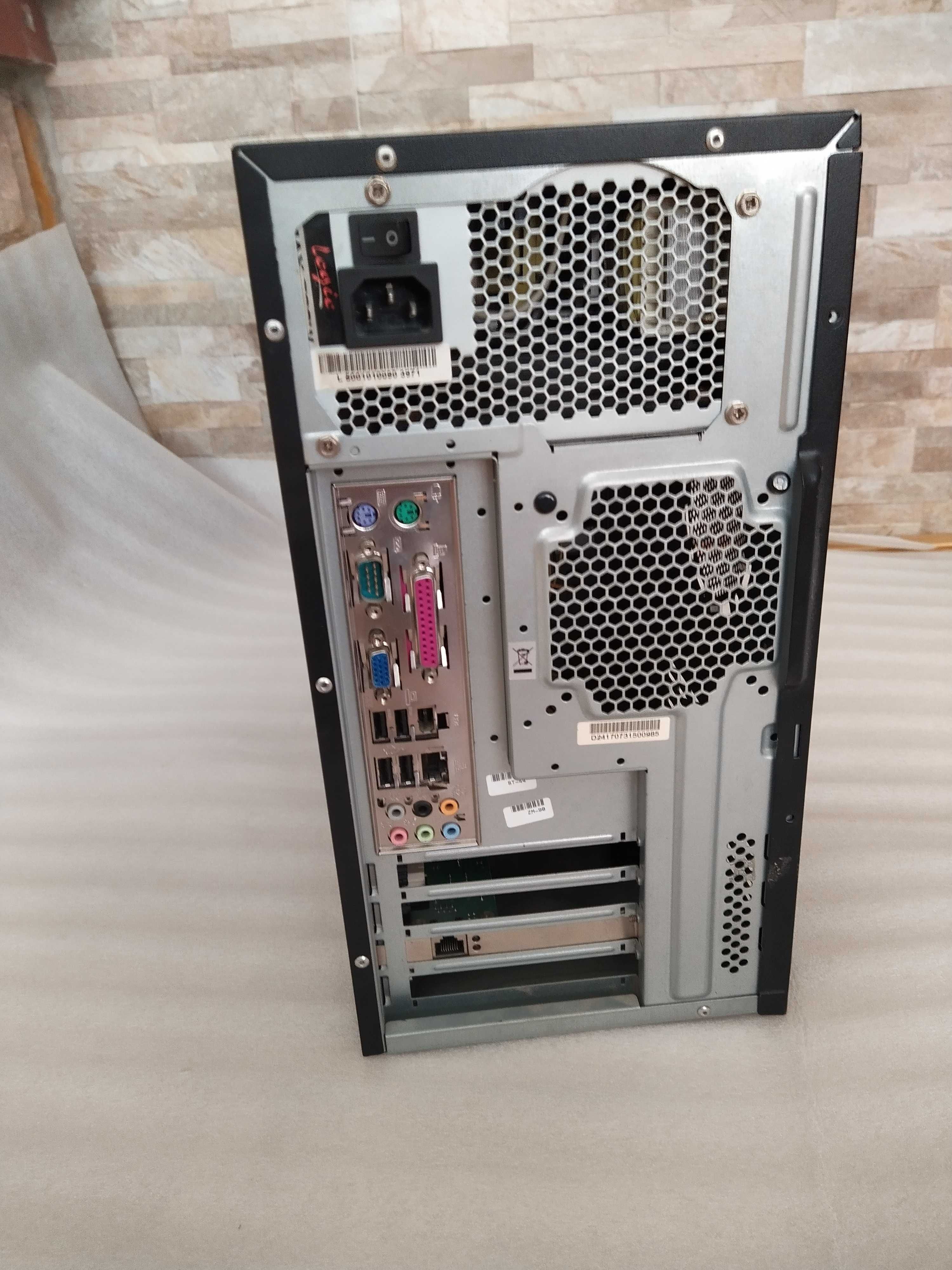 Komputer stacjonarny  Intel Core2Quad Q9400 2,66GHz/6M/1333