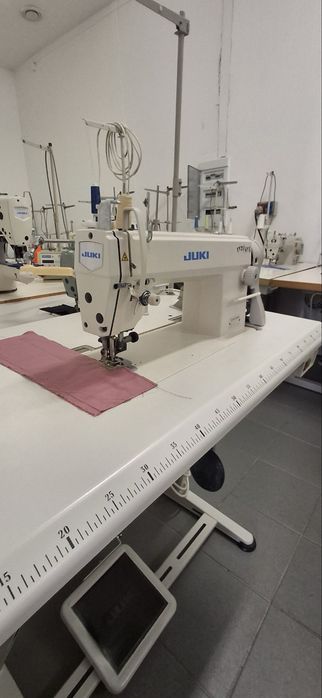 Stębnówka z odkrawaczem Juki DLM 5200