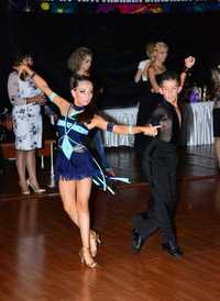 Танцювальна сукня для латиноамериканської програми
