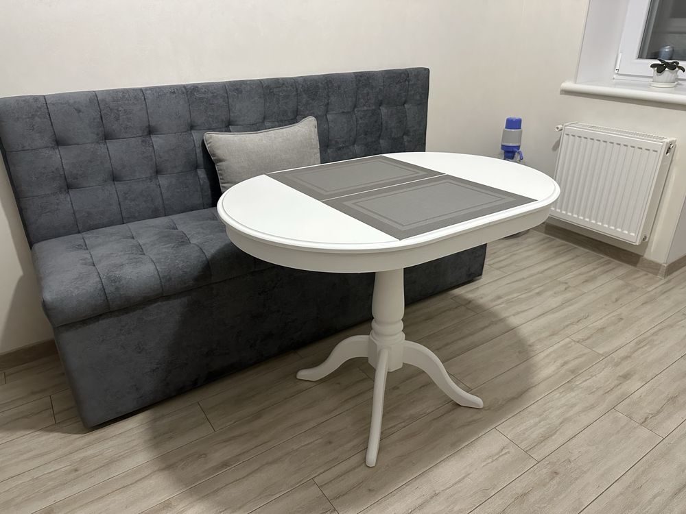 Продам кухонний стіл