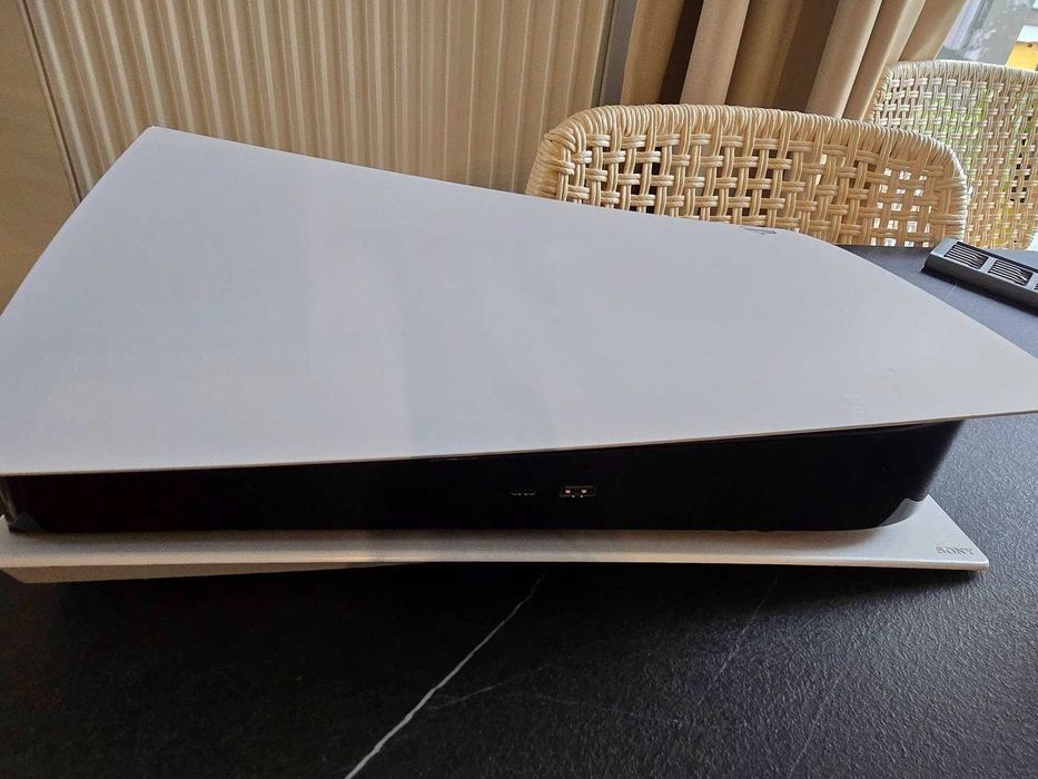 SONY PLAYSTATION 5 PS5 konsola z napędem CFI-1016A